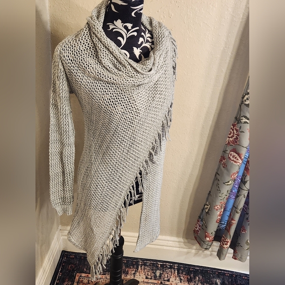 LOVESTITCH Fringe Sweater Size Small NWOT - Picture 3 of 10